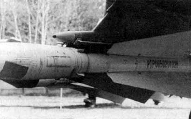 R-4T air to air missile