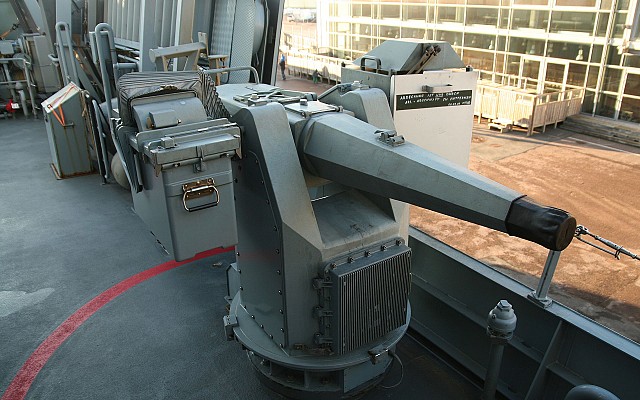 MLG 27 naval gun