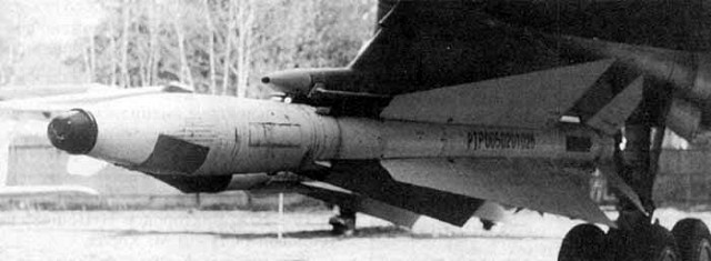 R-4T air to air missile
