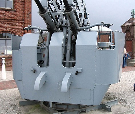 40mm Breda Type 106