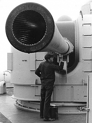 Mk 42 naval gun turret